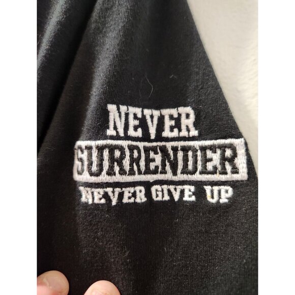 CR 24 Bordo Cromato Medium Black T-Shirt Embroided Never Surrender Pre-Owned - Picture 4 of 9